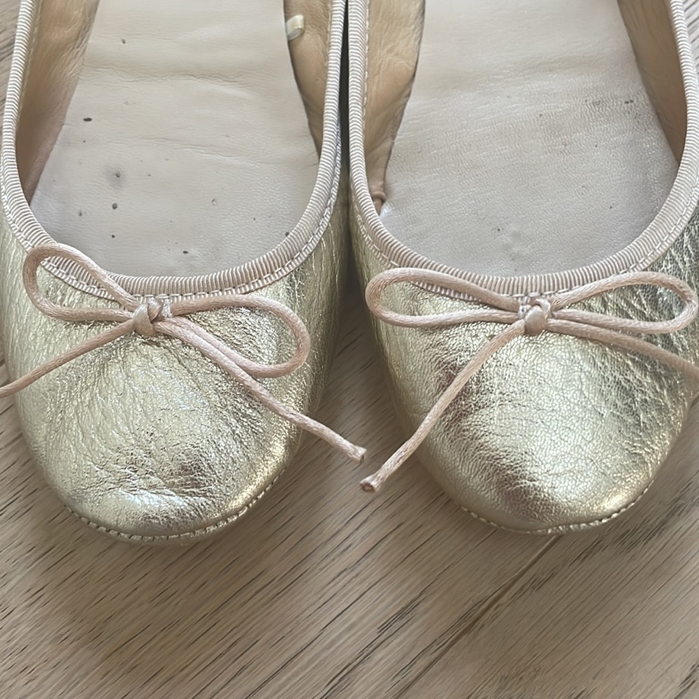 Zara woman’s gold ballet shoe - Picture 2 of 5